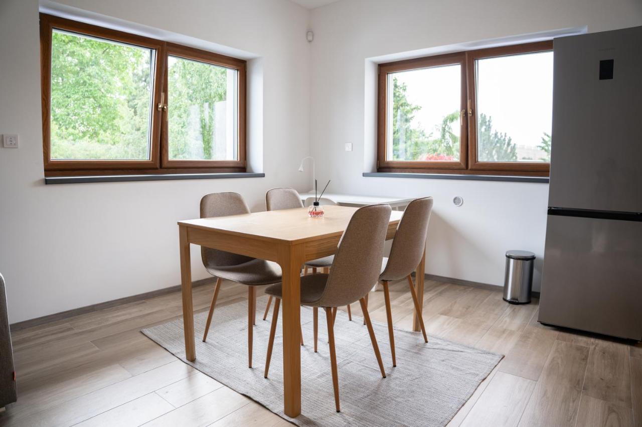 The Dante Villa Apartments Praag Buitenkant foto