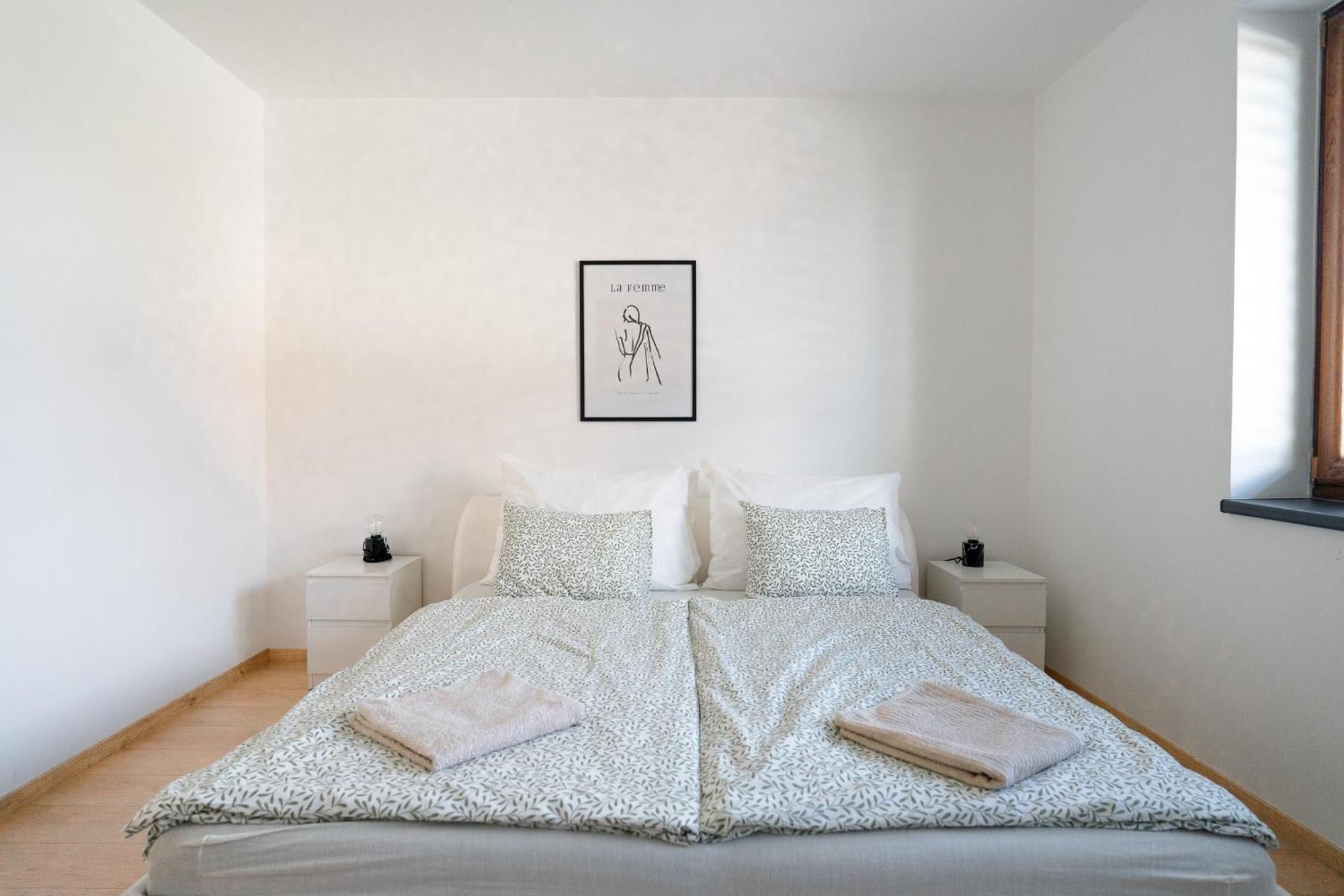 The Dante Villa Apartments Praag Buitenkant foto